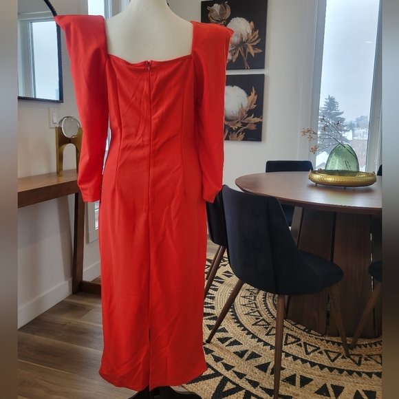 3/$30 Bold Red Long Sleeve Dress With Epic Shoulder Pads - Picture 6 of 11